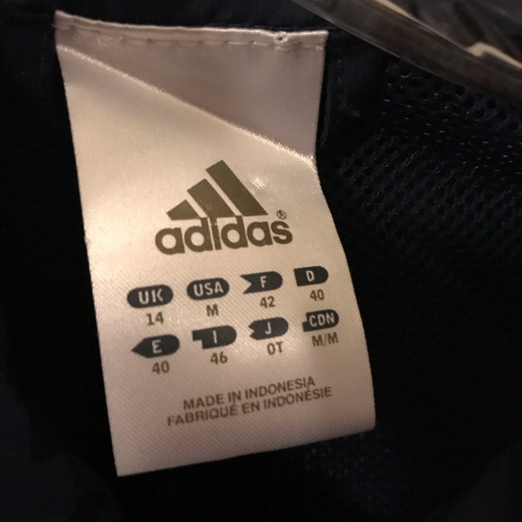 ADIDAS wind runner - Picture 3 of 3